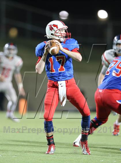 Thumbnail 1 in Boyd vs. Pearce (UIL 5A D2 Bi-District Playoff) photogallery.