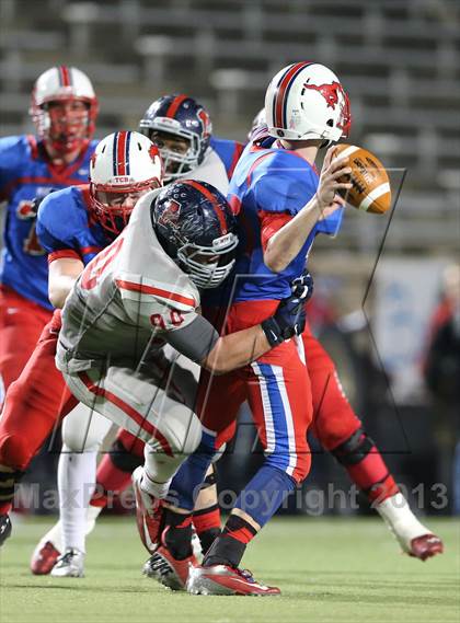 Thumbnail 1 in Boyd vs. Pearce (UIL 5A D2 Bi-District Playoff) photogallery.