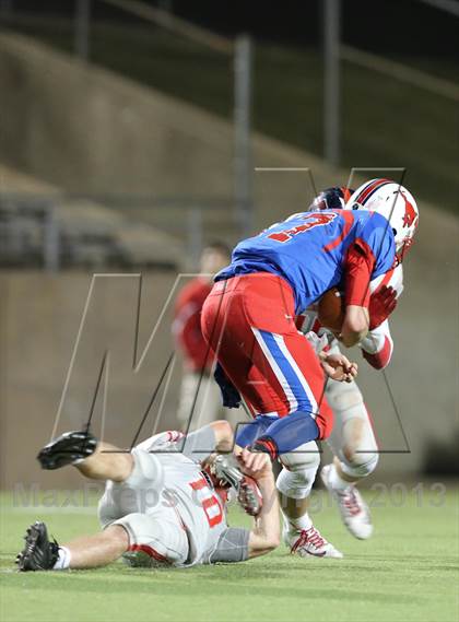 Thumbnail 3 in Boyd vs. Pearce (UIL 5A D2 Bi-District Playoff) photogallery.