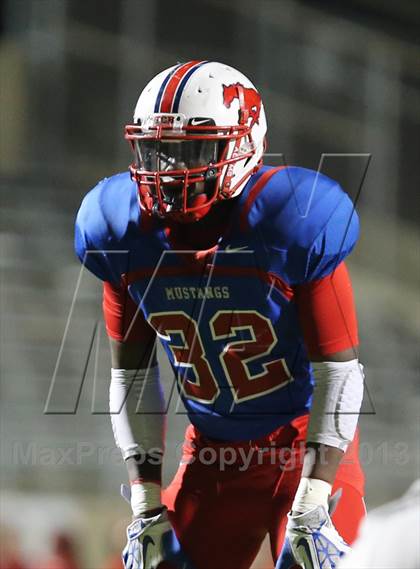 Thumbnail 3 in Boyd vs. Pearce (UIL 5A D2 Bi-District Playoff) photogallery.