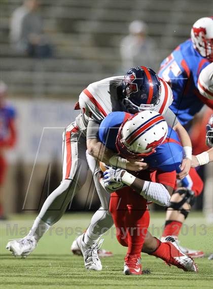 Thumbnail 1 in Boyd vs. Pearce (UIL 5A D2 Bi-District Playoff) photogallery.