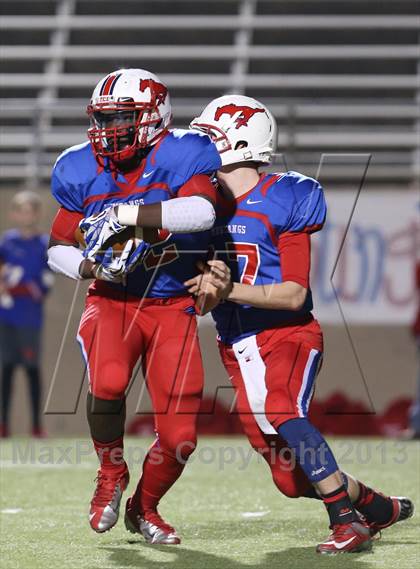 Thumbnail 3 in Boyd vs. Pearce (UIL 5A D2 Bi-District Playoff) photogallery.