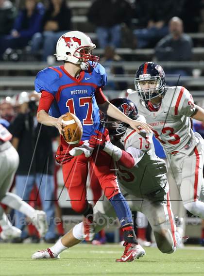 Thumbnail 3 in Boyd vs. Pearce (UIL 5A D2 Bi-District Playoff) photogallery.