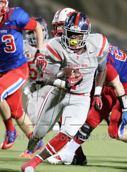 Thumbnail 1 in Boyd vs. Pearce (UIL 5A D2 Bi-District Playoff) photogallery.