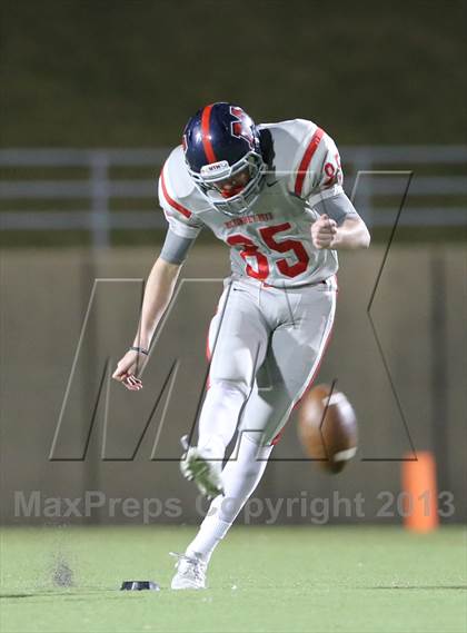 Thumbnail 2 in Boyd vs. Pearce (UIL 5A D2 Bi-District Playoff) photogallery.