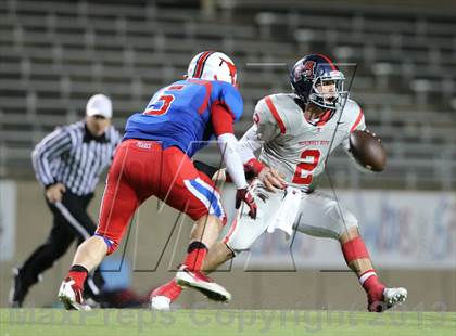 Thumbnail 1 in Boyd vs. Pearce (UIL 5A D2 Bi-District Playoff) photogallery.