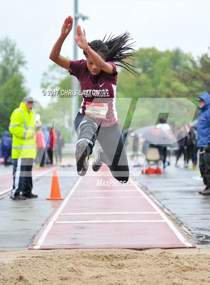 Thumbnail 2 in 50th Annual Loucks Games (Women's Triple Jump) photogallery.