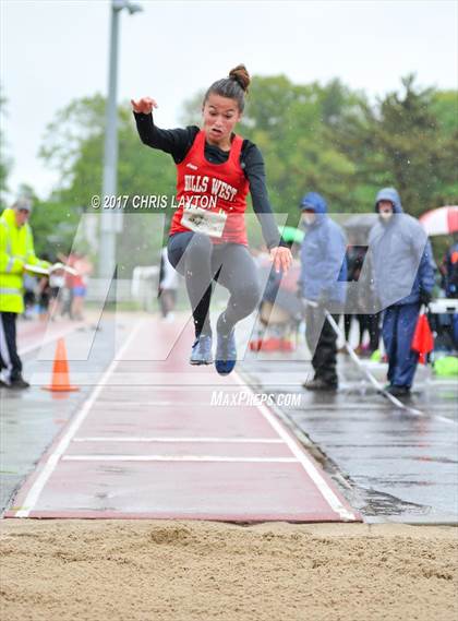 Thumbnail 3 in 50th Annual Loucks Games (Women's Triple Jump) photogallery.