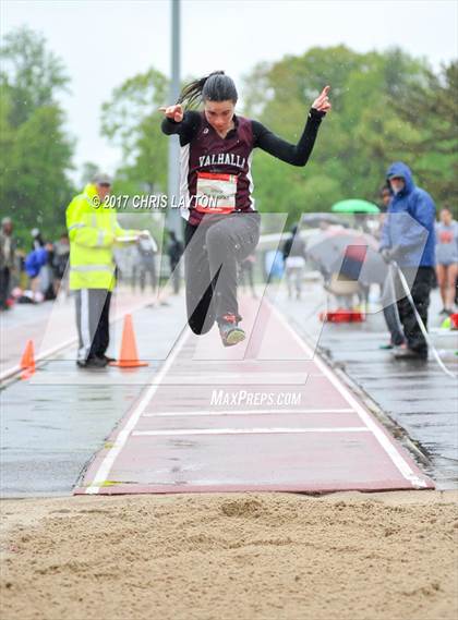 Thumbnail 2 in 50th Annual Loucks Games (Women's Triple Jump) photogallery.