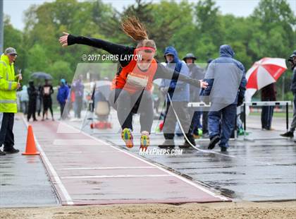 Thumbnail 2 in 50th Annual Loucks Games (Women's Triple Jump) photogallery.