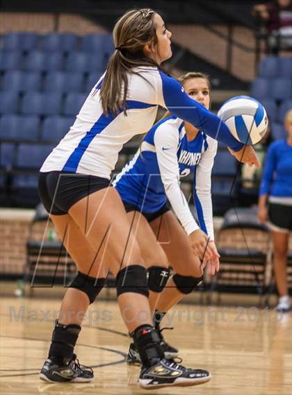 Thumbnail 2 in Whitney vs. Mansfield Timberview photogallery.