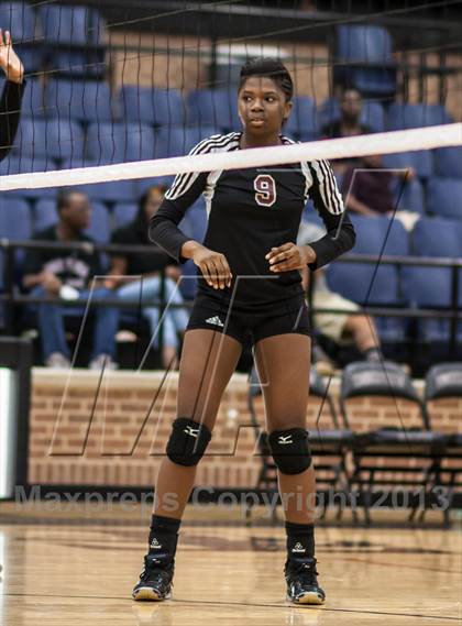 Thumbnail 3 in Whitney vs. Mansfield Timberview photogallery.