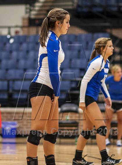 Thumbnail 3 in Whitney vs. Mansfield Timberview photogallery.