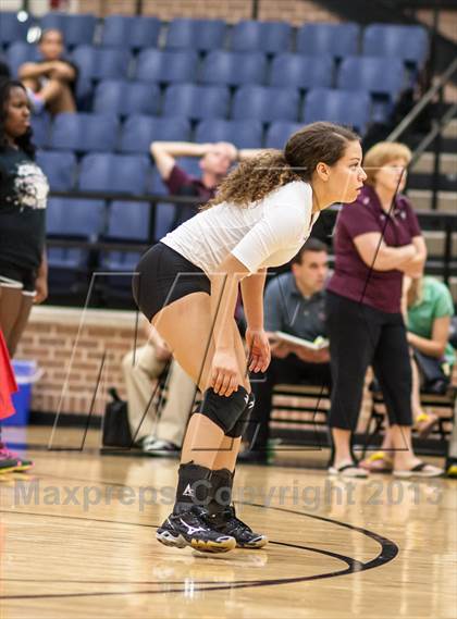Thumbnail 3 in Whitney vs. Mansfield Timberview photogallery.