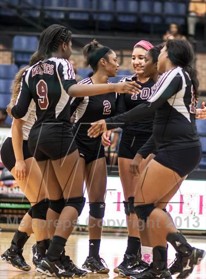 Thumbnail 1 in Whitney vs. Mansfield Timberview photogallery.