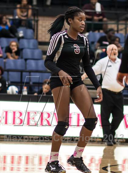 Thumbnail 3 in Whitney vs. Mansfield Timberview photogallery.