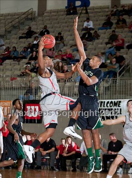 Thumbnail 1 in DeSoto vs. Marcus (Whataburger Tournament) photogallery.