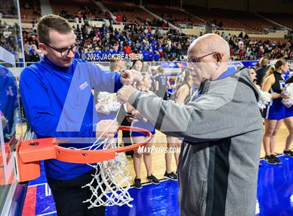 Thumbnail 3 in Canyon View vs Kellis (AIA 5A Final Awards) photogallery.