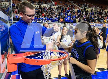 Thumbnail 2 in Canyon View vs Kellis (AIA 5A Final Awards) photogallery.