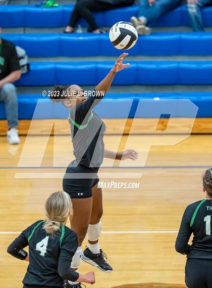 Thumbnail 3 in Yorktown vs. Cathedral (IHSAA 4A Regional Semi-final playoff) photogallery.