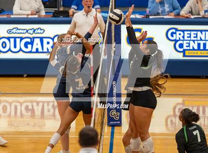 Thumbnail 3 in Yorktown vs. Cathedral (IHSAA 4A Regional Semi-final playoff) photogallery.
