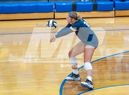 Thumbnail 3 in Yorktown vs. Cathedral (IHSAA 4A Regional Semi-final playoff) photogallery.