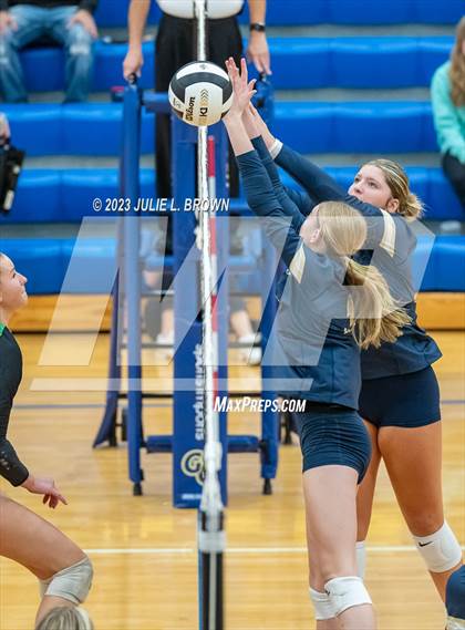 Thumbnail 1 in Yorktown vs. Cathedral (IHSAA 4A Regional Semi-final playoff) photogallery.