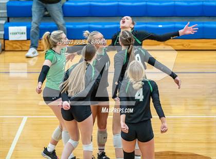 Thumbnail 1 in Yorktown vs. Cathedral (IHSAA 4A Regional Semi-final playoff) photogallery.