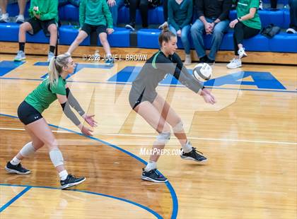 Thumbnail 1 in Yorktown vs. Cathedral (IHSAA 4A Regional Semi-final playoff) photogallery.