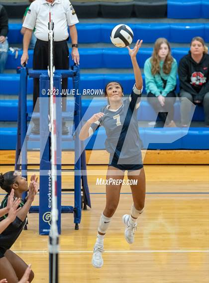 Thumbnail 1 in Yorktown vs. Cathedral (IHSAA 4A Regional Semi-final playoff) photogallery.