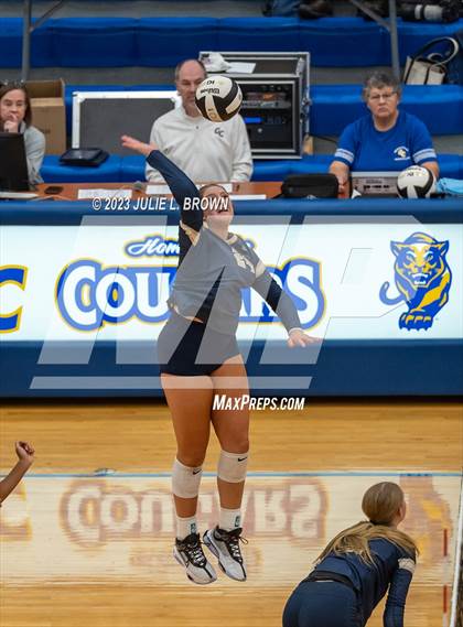 Thumbnail 2 in Yorktown vs. Cathedral (IHSAA 4A Regional Semi-final playoff) photogallery.