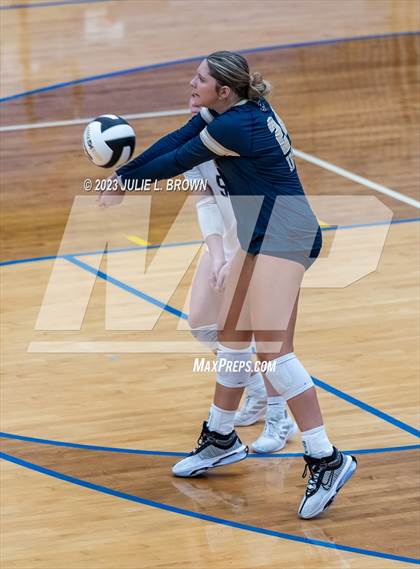 Thumbnail 1 in Yorktown vs. Cathedral (IHSAA 4A Regional Semi-final playoff) photogallery.