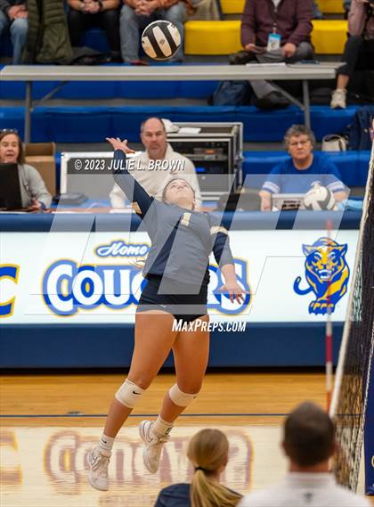 Thumbnail 1 in Yorktown vs. Cathedral (IHSAA 4A Regional Semi-final playoff) photogallery.