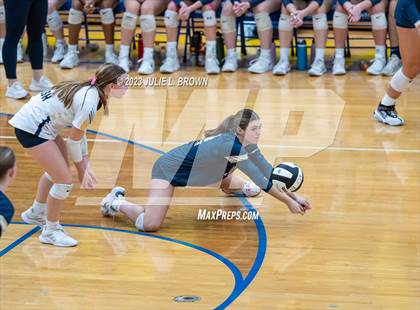 Thumbnail 2 in Yorktown vs. Cathedral (IHSAA 4A Regional Semi-final playoff) photogallery.