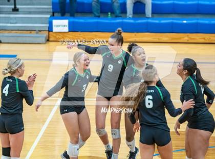 Thumbnail 3 in Yorktown vs. Cathedral (IHSAA 4A Regional Semi-final playoff) photogallery.
