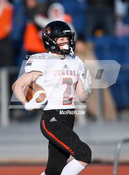 Thumbnail 3 in Delta vs. Sterling (CHSAA 2A Final) photogallery.