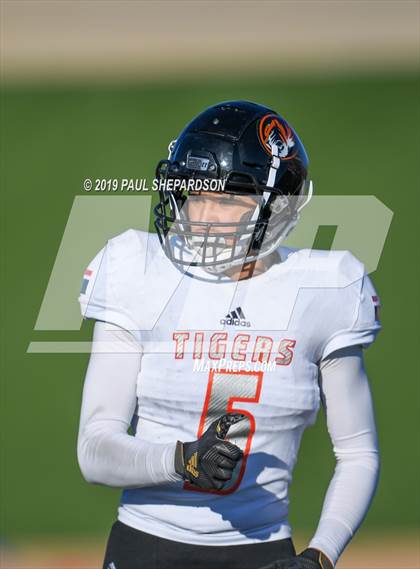 Thumbnail 3 in Delta vs. Sterling (CHSAA 2A Final) photogallery.