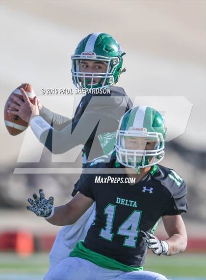 Thumbnail 3 in Delta vs. Sterling (CHSAA 2A Final) photogallery.