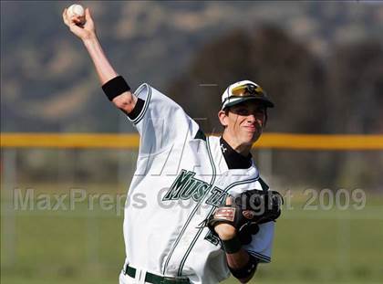 Thumbnail 2 in Hogan @ Rodriguez photogallery.