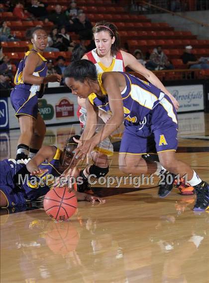 Thumbnail 1 in St. Francis vs Armijo (CIF SJS D1 Semifinals) photogallery.