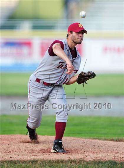 Thumbnail 2 in Sheehan vs. Notre Dame-West Haven (CIAC Class L Final) photogallery.