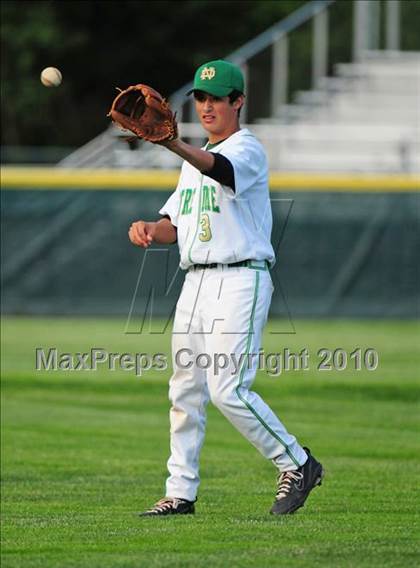 Thumbnail 2 in Sheehan vs. Notre Dame-West Haven (CIAC Class L Final) photogallery.