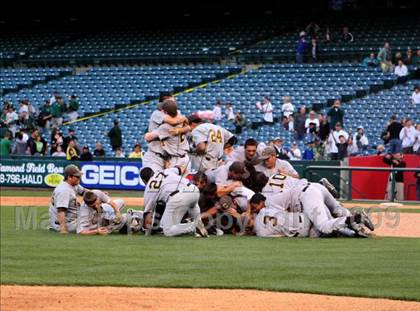 Thumbnail 2 in Huntington Beach vs. Crespi (CIF SS D2 Final) photogallery.