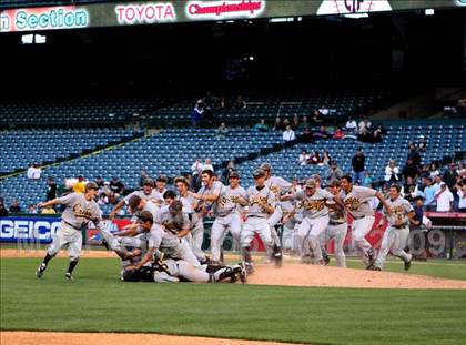 Thumbnail 3 in Huntington Beach vs. Crespi (CIF SS D2 Final) photogallery.