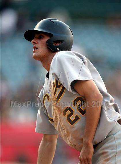 Thumbnail 1 in Huntington Beach vs. Crespi (CIF SS D2 Final) photogallery.