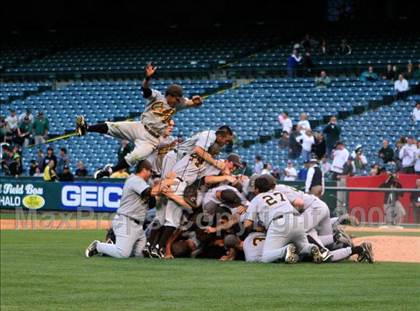 Thumbnail 3 in Huntington Beach vs. Crespi (CIF SS D2 Final) photogallery.