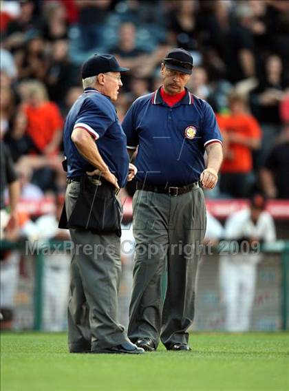 Thumbnail 1 in Huntington Beach vs. Crespi (CIF SS D2 Final) photogallery.