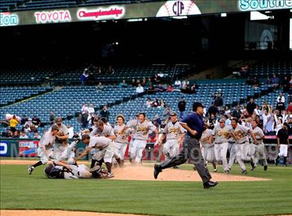 Thumbnail 2 in Huntington Beach vs. Crespi (CIF SS D2 Final) photogallery.