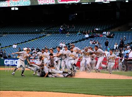 Thumbnail 1 in Huntington Beach vs. Crespi (CIF SS D2 Final) photogallery.