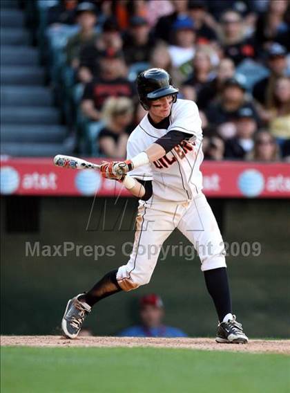 Thumbnail 3 in Huntington Beach vs. Crespi (CIF SS D2 Final) photogallery.